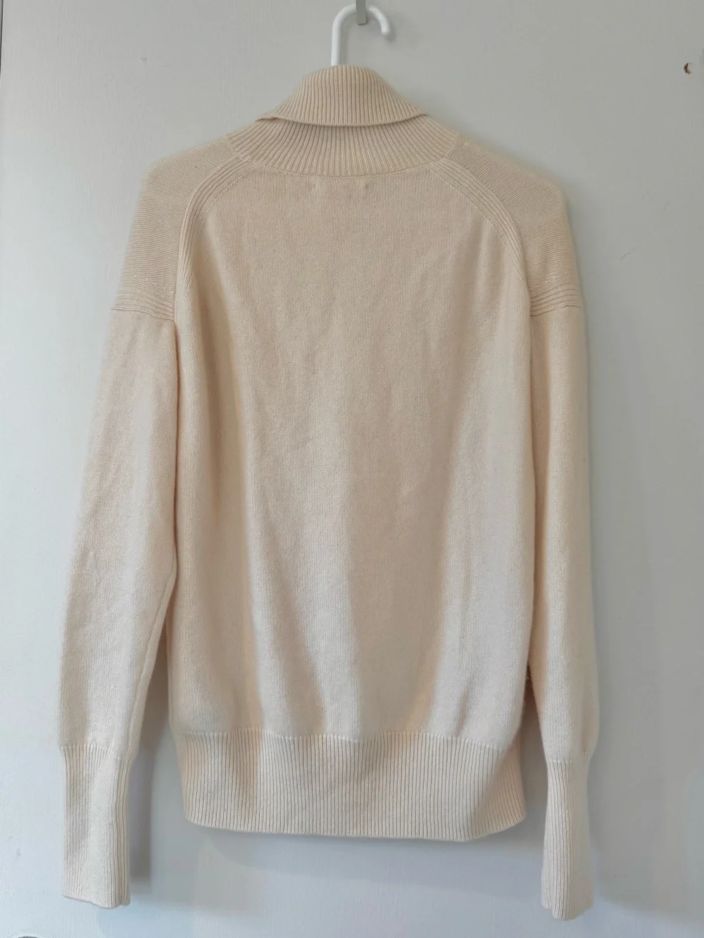 COS 100% Cashmere Ivory Turtleneck Sweater High Neck Minimalist Luxury Small